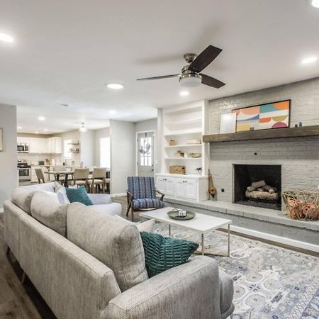 New Hummingbird Haven - Nw Okc, Billiards, Firepit Villa Oklahoma City Bagian luar foto