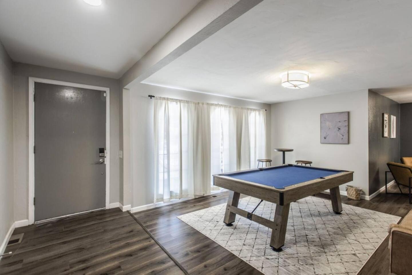 New Hummingbird Haven - Nw Okc, Billiards, Firepit Villa Oklahoma City Bagian luar foto
