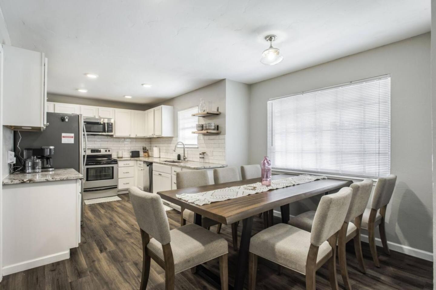 New Hummingbird Haven - Nw Okc, Billiards, Firepit Villa Oklahoma City Bagian luar foto