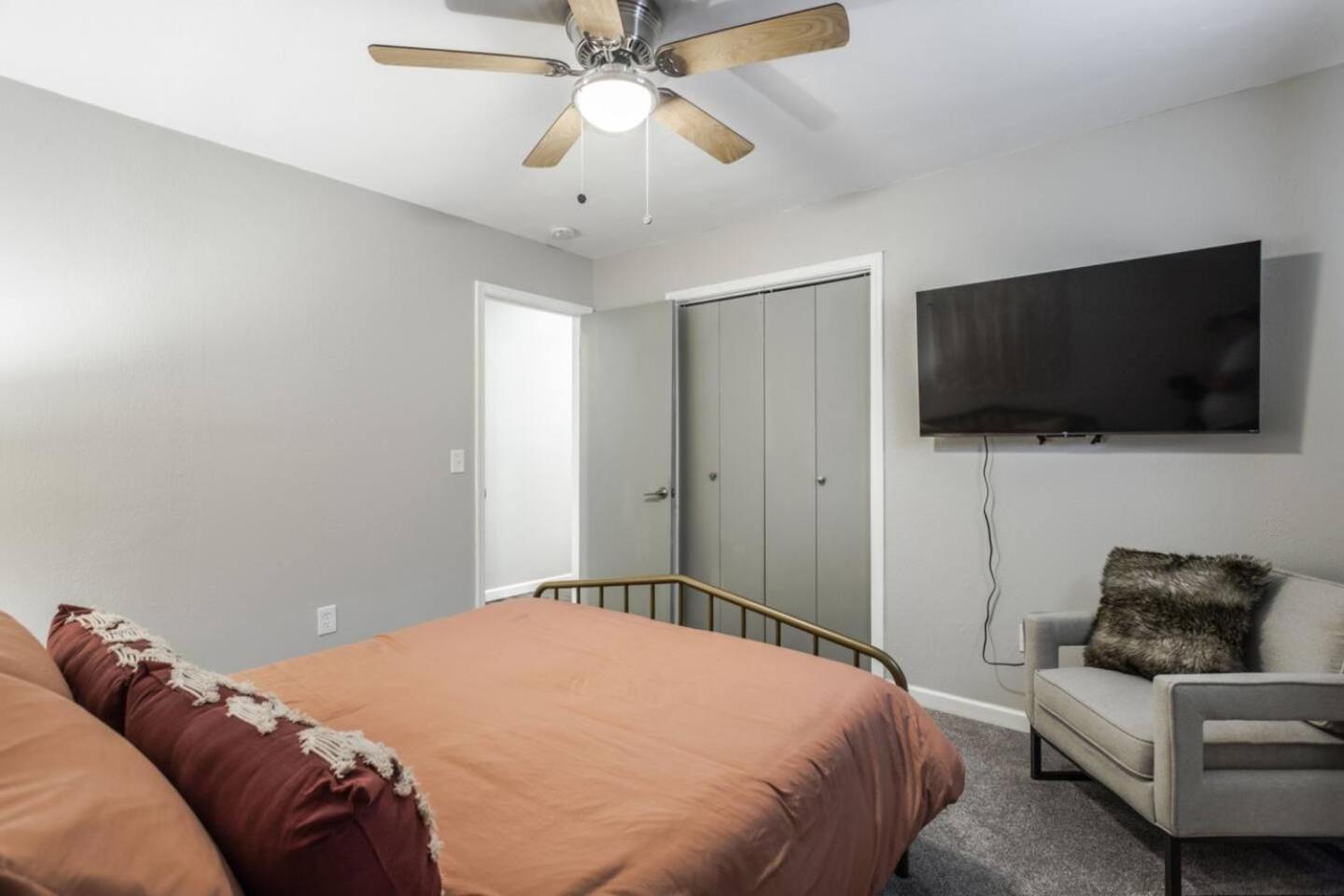 New Hummingbird Haven - Nw Okc, Billiards, Firepit Villa Oklahoma City Bagian luar foto
